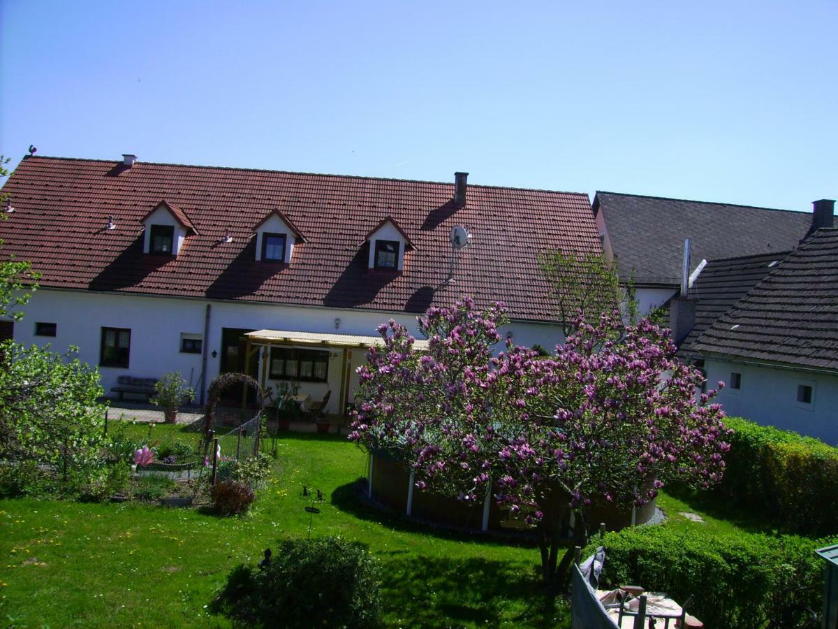 Gaestehaus Brueckler Hotel Jennersdorf Exterior photo